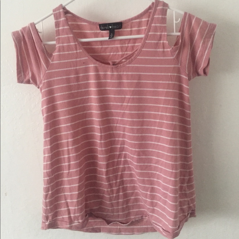 Open shoulder shirt